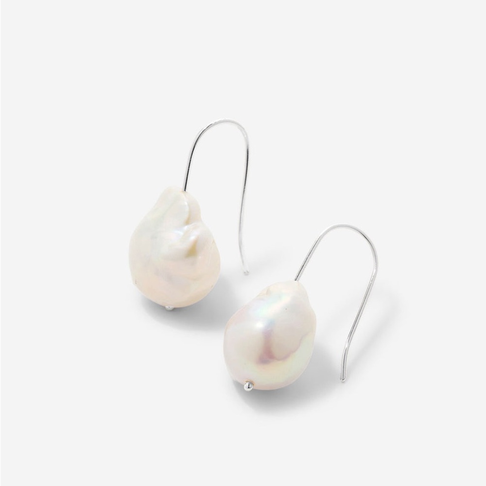 NWT GRIT DROP EARRINGS